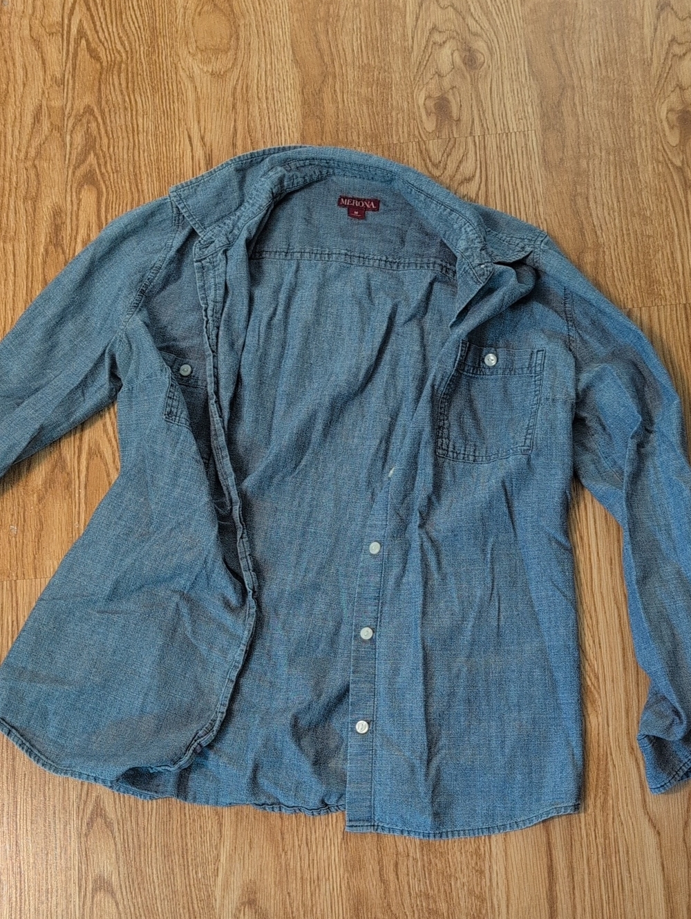 Merona Blue Chambray Women's Button-Up Shirt